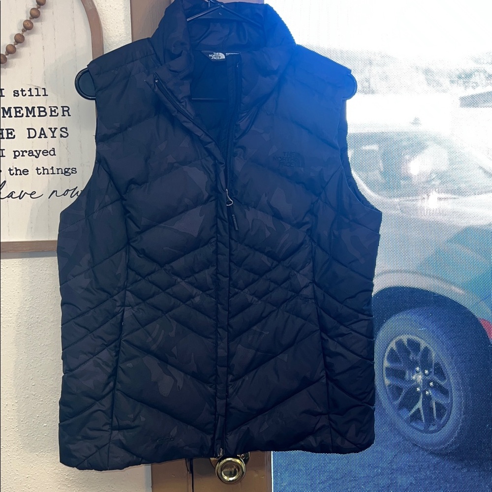Women’s Camo Northface Vest